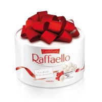 Купить коробку конфет «Raffaello» — 200г. с доставкой в Биробиджане