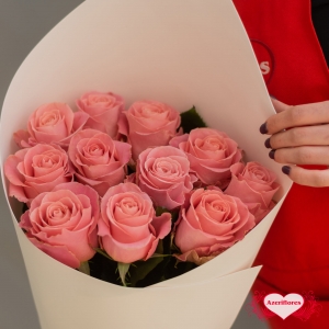 Купить букет из 11 розовых роз в Биробиджане