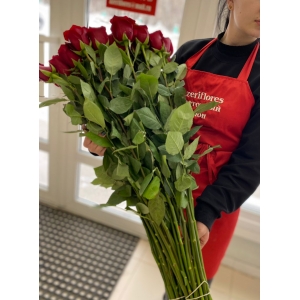 Купить красные розы 80 см с доставкой в Биробиджане