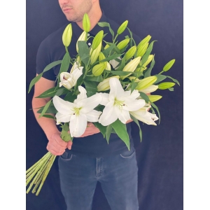 Купить лилию поштучно с доставкой в Биробиджане
