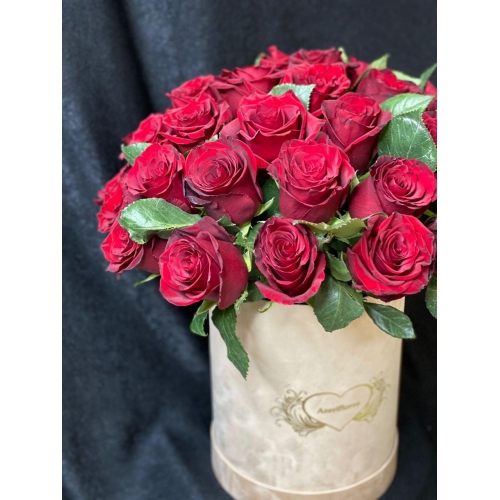Купить коробку цветов «Любовное послание» с доставкой в Биробиджане