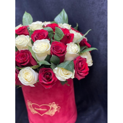 Купить коробку цветов «Любовный напиток» с доставкой в Биробиджане