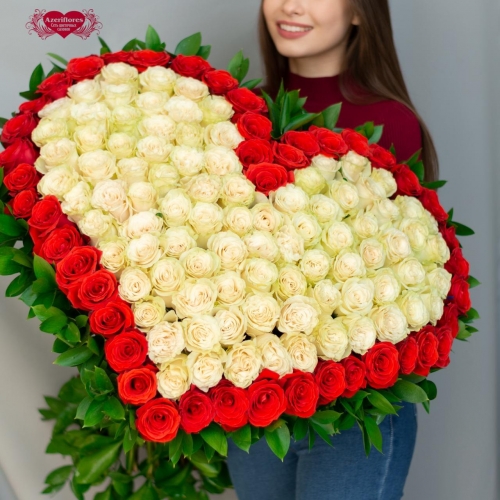 Купить охапку роз в виде сердца №2 в Биробиджане
